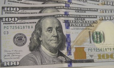 Dólar tem primeira alta após oito quedas e fecha a R$ 4,77