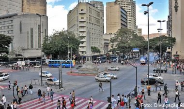 CINCO EM CADA DEZ COMERCIANTES ESTÃO OTIMISTAS COM AS VENDAS PARA O DIA DOS PAIS