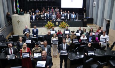Solenidade do Mérito Legislativo celebra 111 anos de Contagem