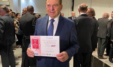Reconhecida como a marca mais lembrada pelos belo-horizontinos, Araujo recebe homenagens na cerimônia de entrega do prêmio Top of Mind