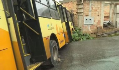Acidente com ônibus deixa 11 feridos no Barreiro